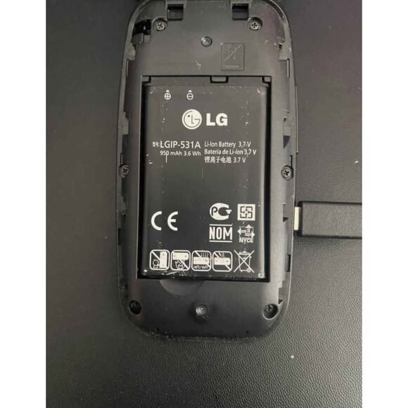 LG TracFone Prepaid Flip Phone Black - Picture 3 of 5